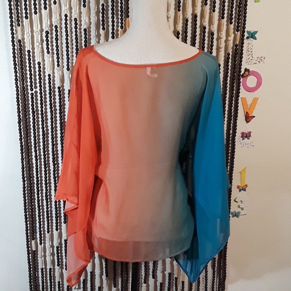 Pretty Studio Y Top - Picture 2 of 15